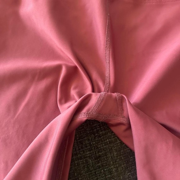 Full length pink peloton leggings - Picture 6 of 7